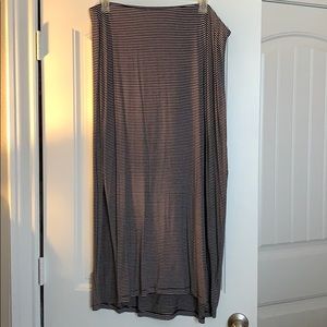 Maxi skirt with stripes